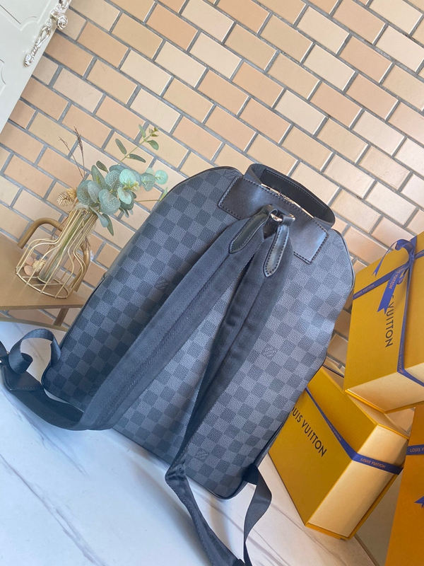 ルイヴィトンバッグ側面デザイン